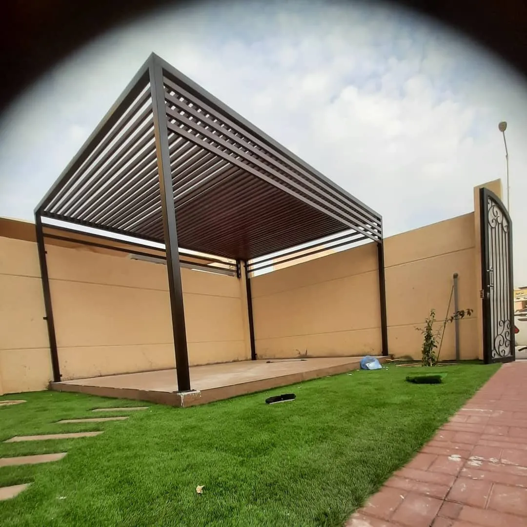 مظلات وسواتر