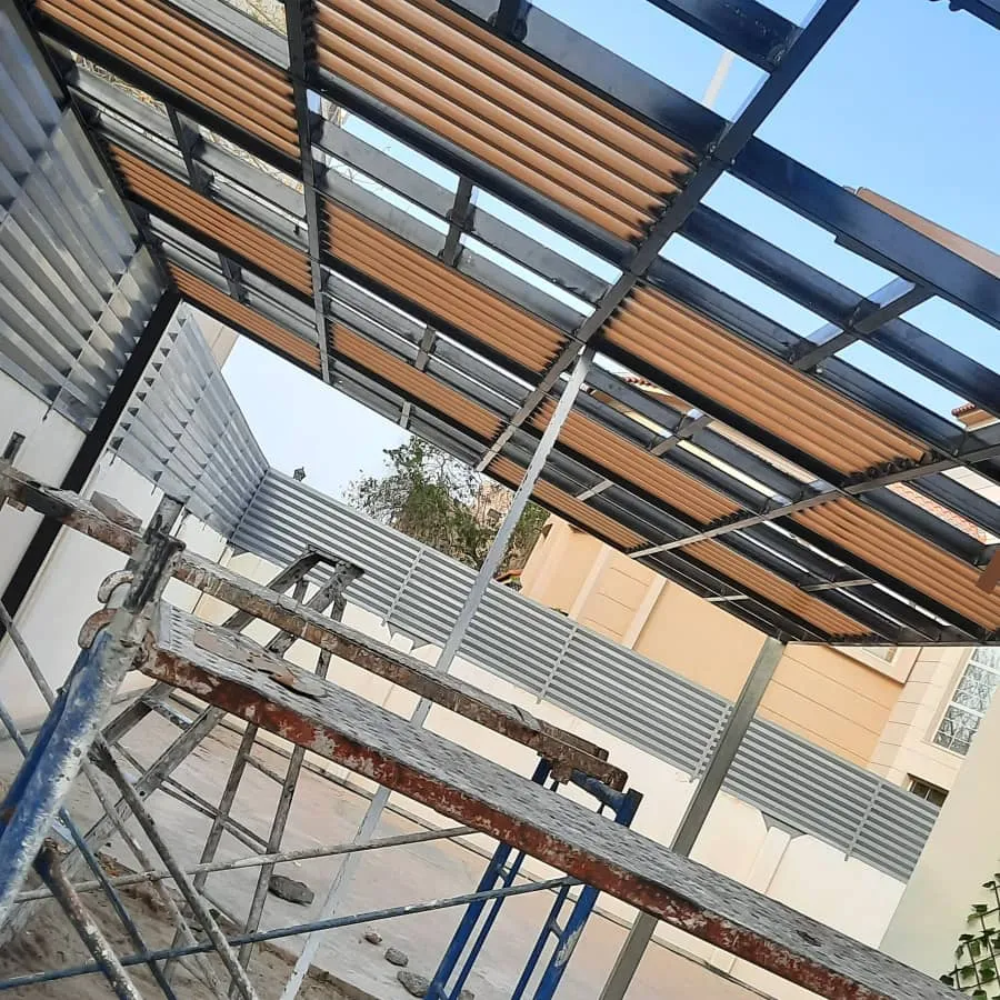 مظلات وسواتر