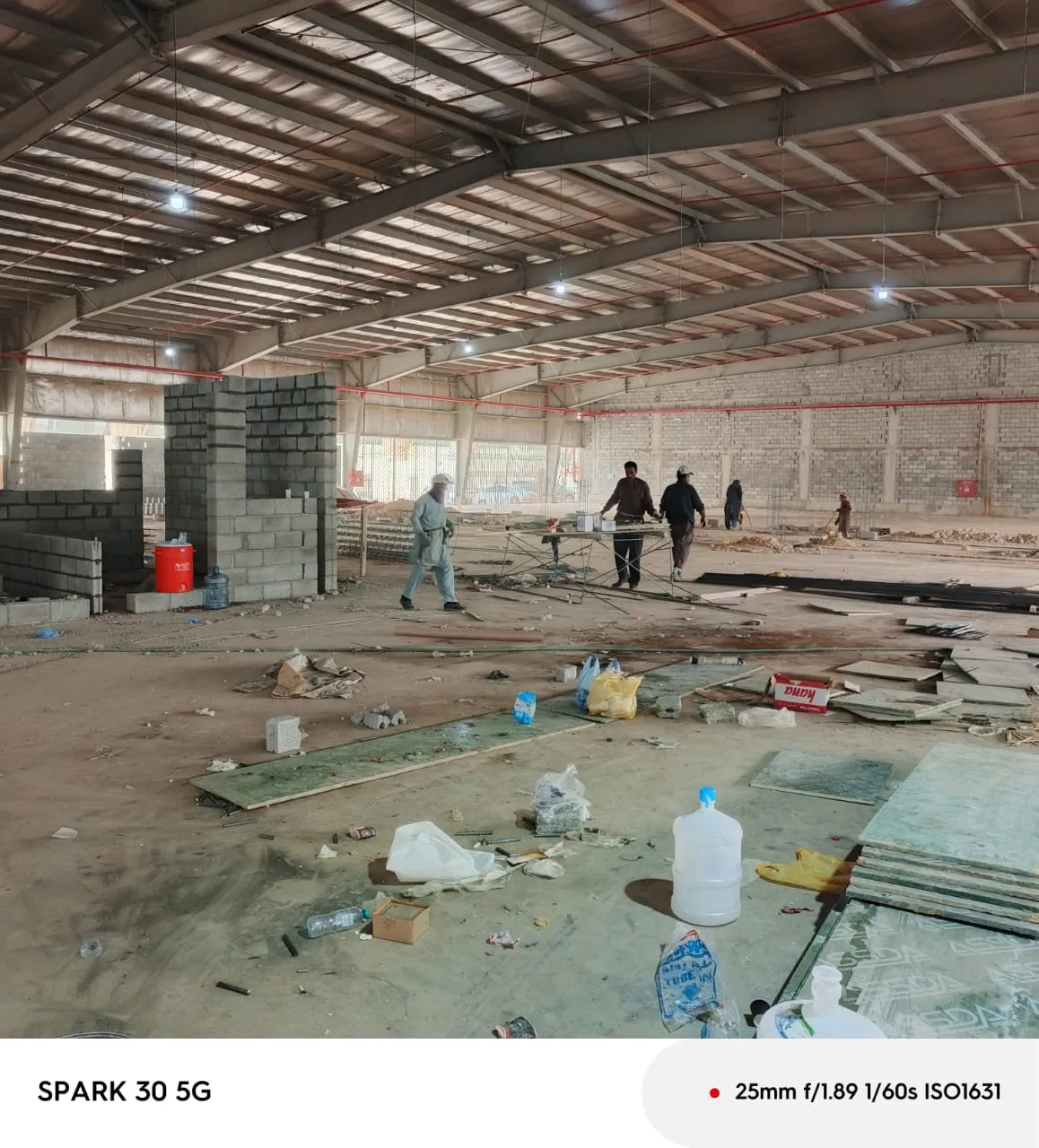 هناجر ومستودعات